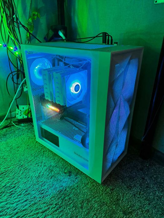 Gamingowy PC Ryzen 7 7800X3D + RX 9070 XT | 32GB DDR5 | Jak NOWY |