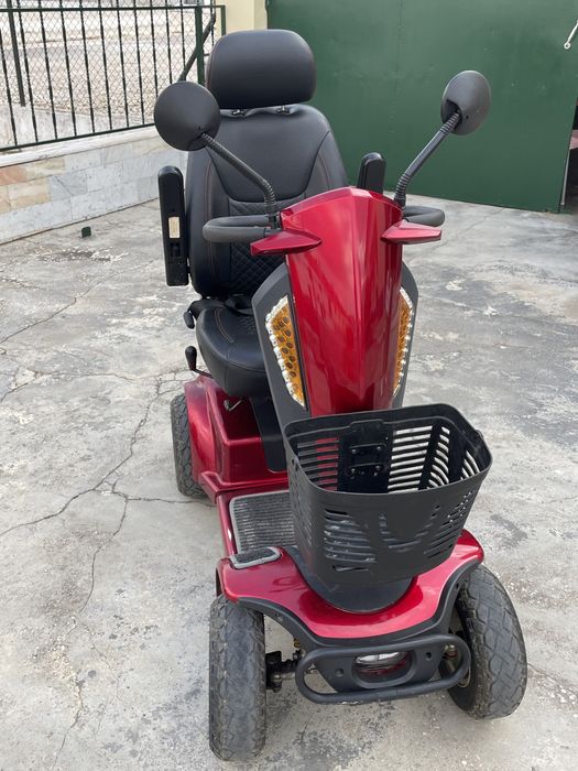 Scooter Midi - moderna e compacta