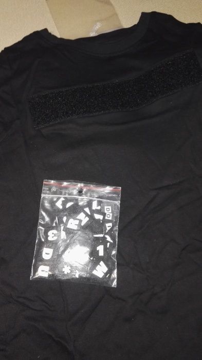 T'shirt personalizável, em que se pode escrever