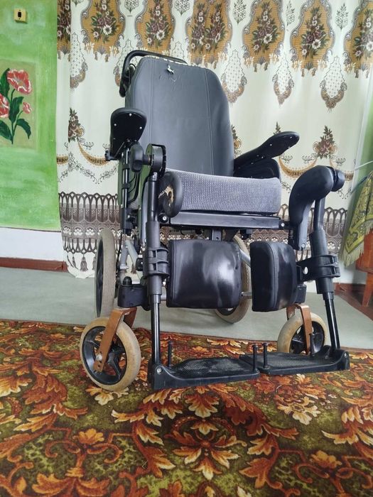 Инвалідна коляска
