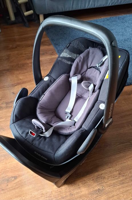 Fotelik nosidło Maxi Cosi z bazą Family Fix 3
