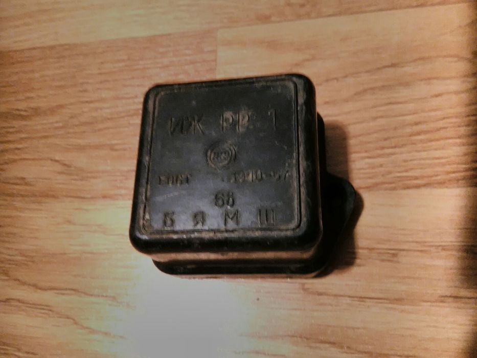 На ИЖ крышка реле