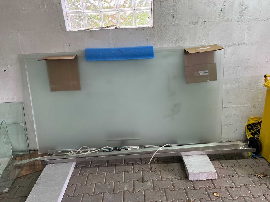 Drzwi szklane plus ścianka system przesuwny
