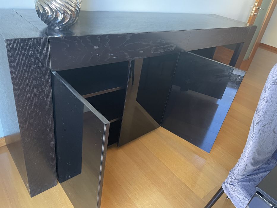 Vendo mesa extensivel e cadeiras, espelho  e sofá