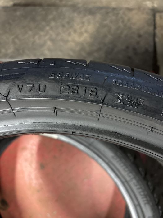 235/35R19 Bridgestone 22/19 rok 2szt lato