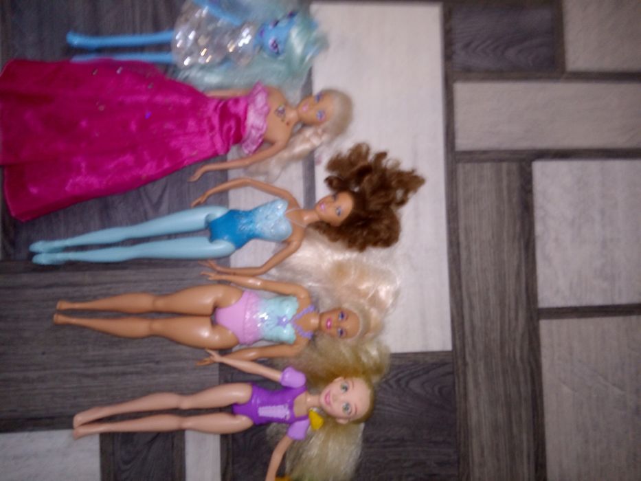 Продам кукли Барби