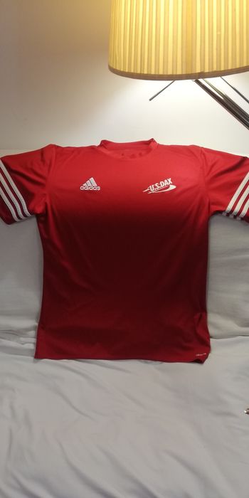 T-Shirt adidas vermelha
