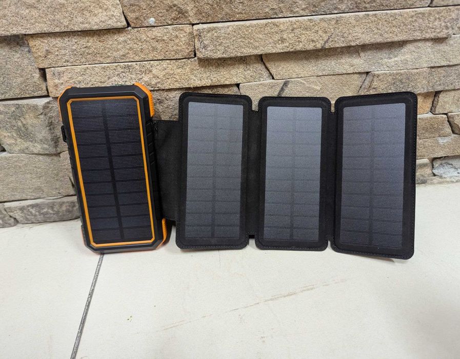 Сонячний павербанк 20000mAh з ліхтарем та швидкою зарядкою PD  компас