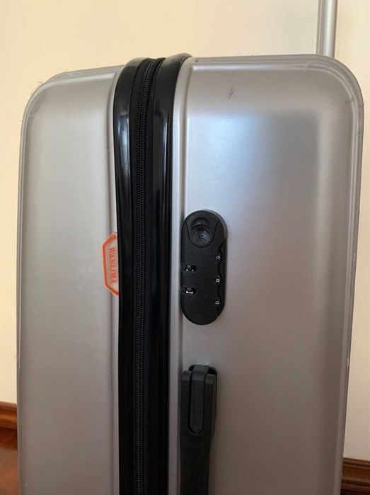 Mala de Viagem Semi Rígida 4 rodas