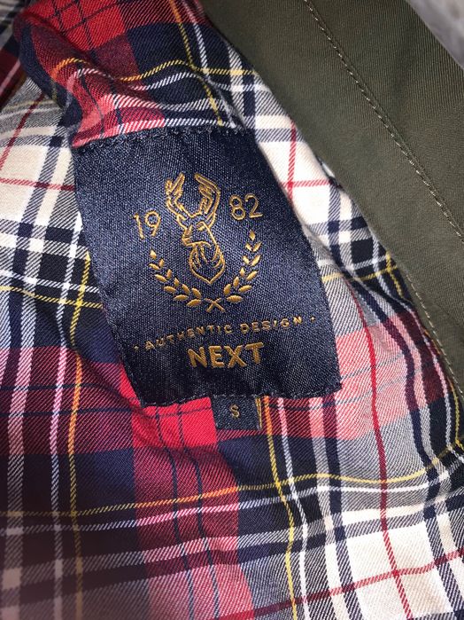 Куртка next з червоною підкладкою