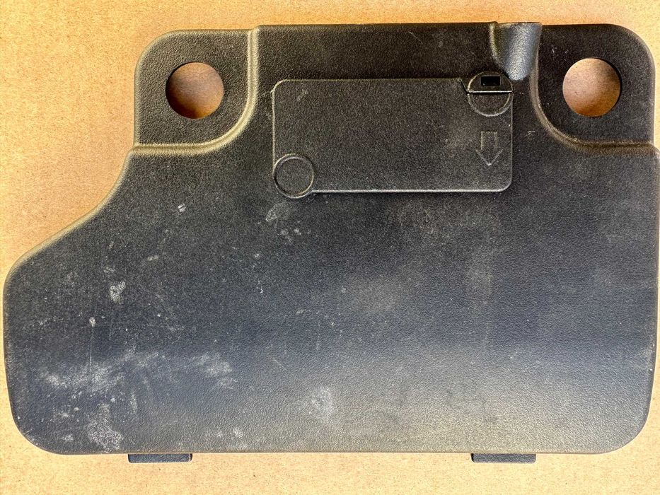 Захист двигуна кузова/заглушка під сидінням Fiat 500L 2012-19,оригінал