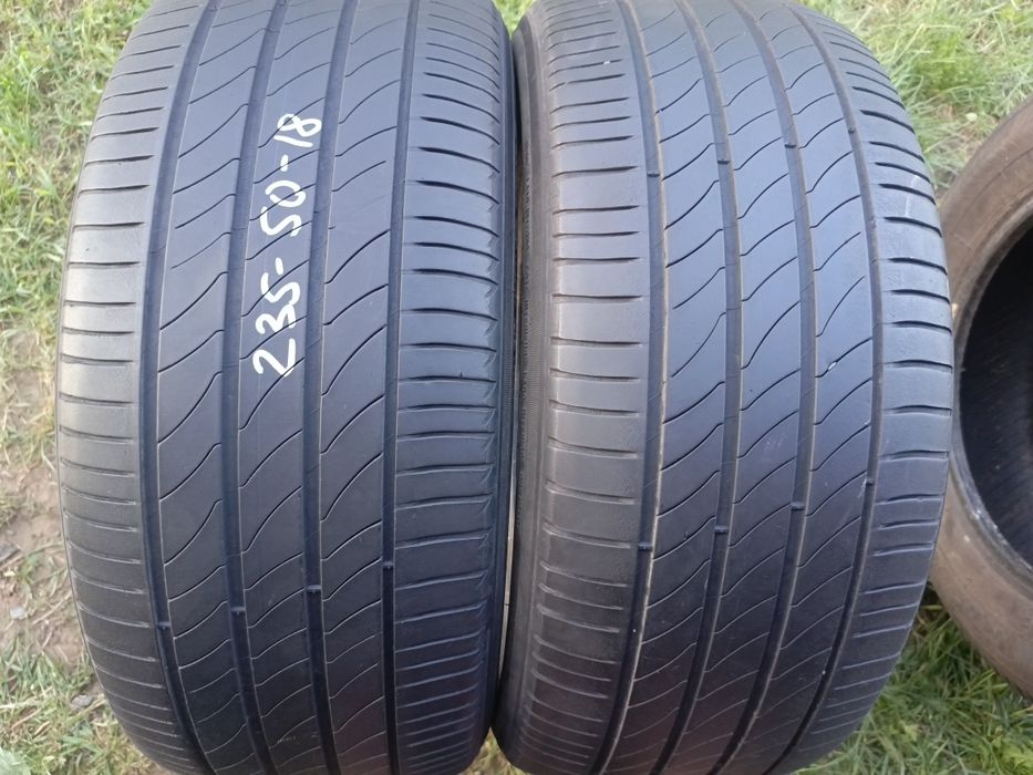 235.50.18 Michelin 2 шт