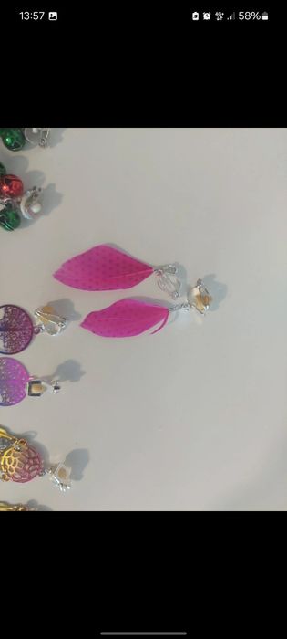 Brincos de mola da claires