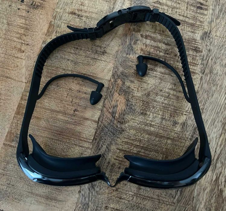 Плавательные очки для взрослых б/у