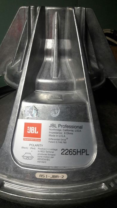 JBL SRX 725   акустические колонки и сабы jbl srx 728. made in USA.