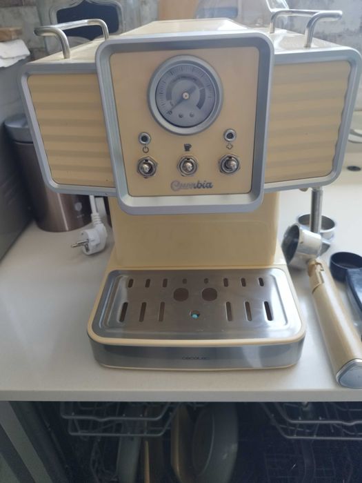 Maquina café cecotec como nova
