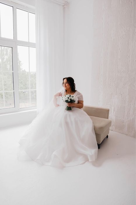 Весільна сукня..