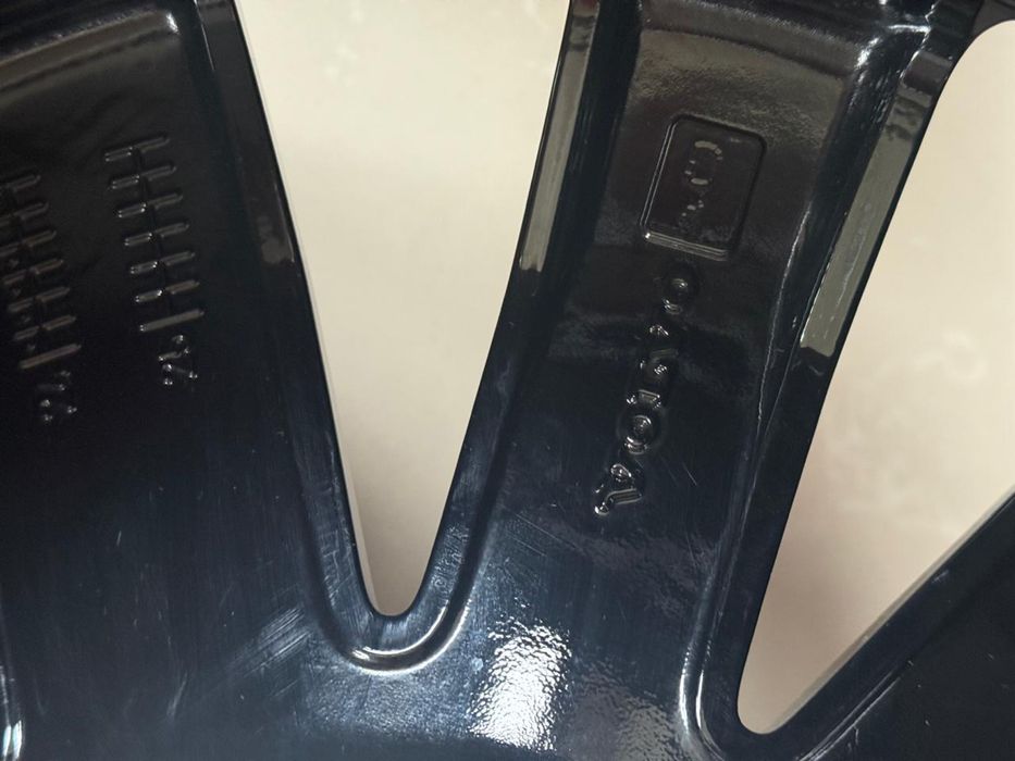 Диски оригінал Volvo V60 XC60 XC40 r18/5/108 Ford Kuga Edge Focus