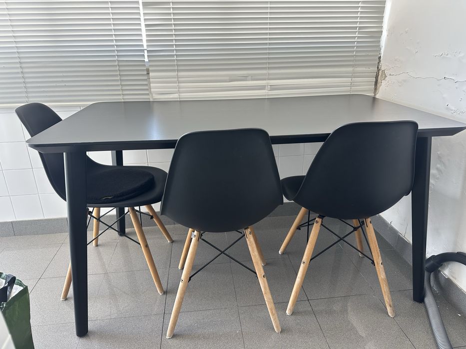Mesa de jantar gato preto