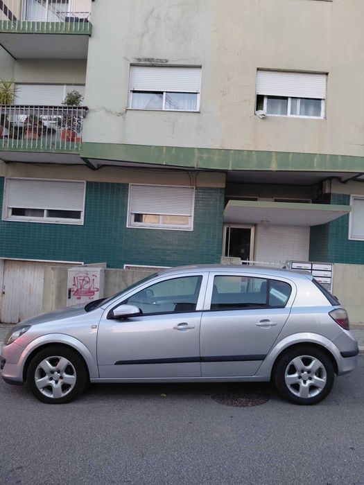 Opel Astra 1.3 Ctdi - Oportunidade usado em bom estado — photo 2