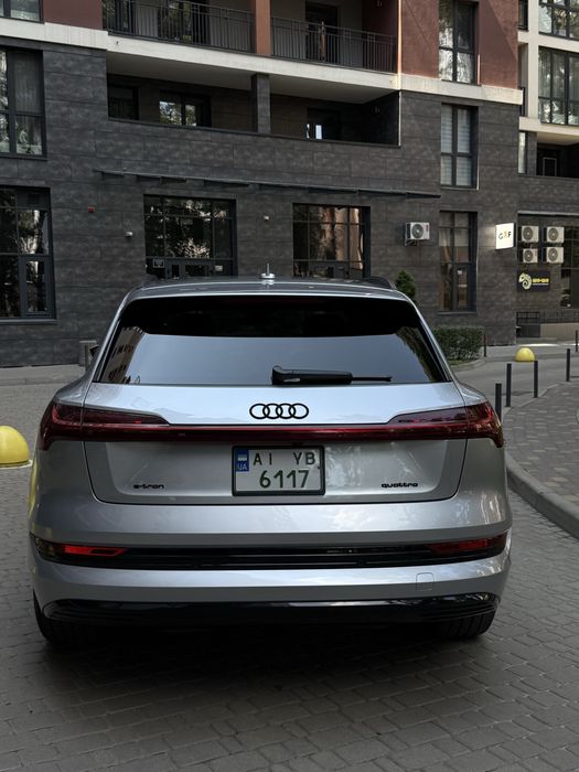 Audi e-tron 2022 VIN WA1LAAGE2PB018669 фото оголошення 5 з 24