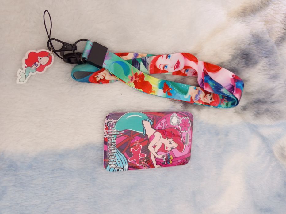 Porta cartões da Ariel.64552543567105122