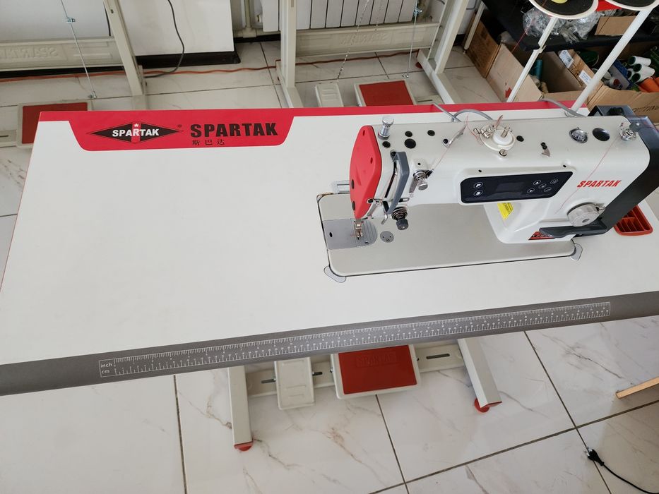 Прямострочная швейная промышленная машина