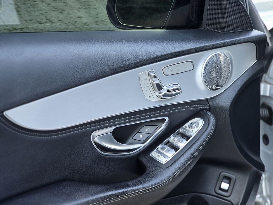 Продам свой Mercedes Benz C300 2л ( ПОЛНЫЙ ПРИВОД )