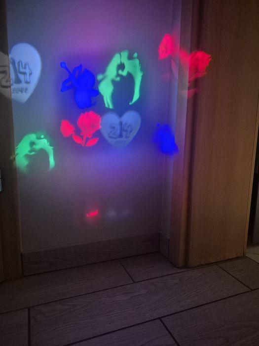 Projektor ogrodowy LED 12 slajdów kolorowych.