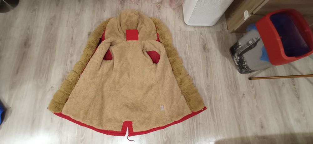 Czerwona kurtka zimowa / parka M
Tytuł:
Czerwona kurtka park