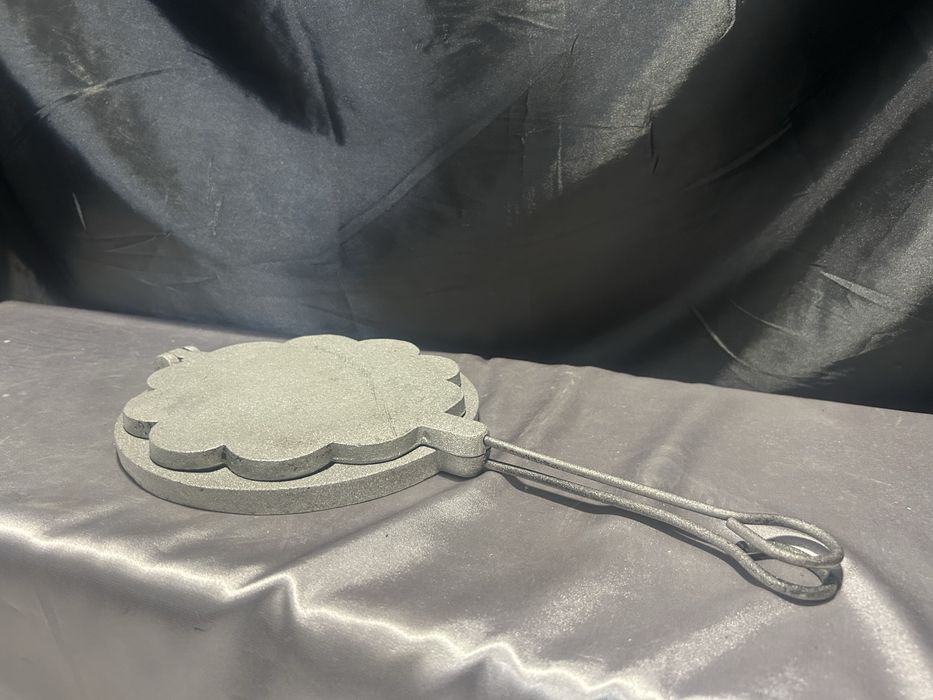 Gofrownica w Kształcie Serduszek