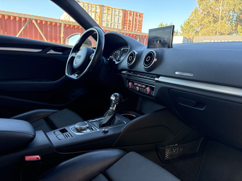 Audi A3 e-tron Sportback  Sline Plug-in