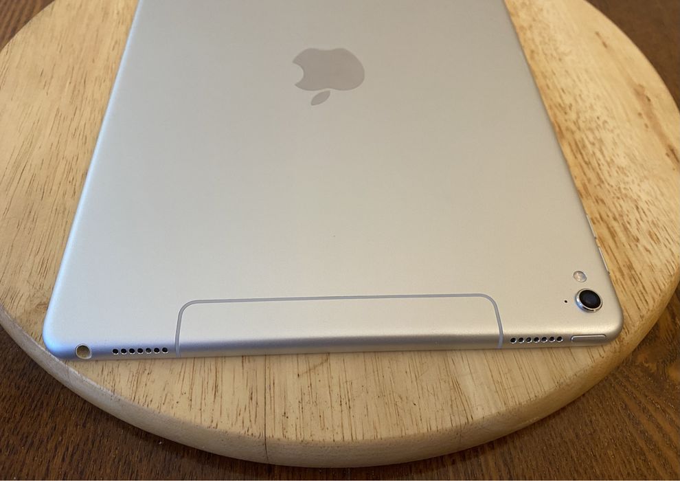 MLQ42LL/A iPad Pro 9,7 дюймов 128GB Wi-FI+Cellular Silver Model A1674