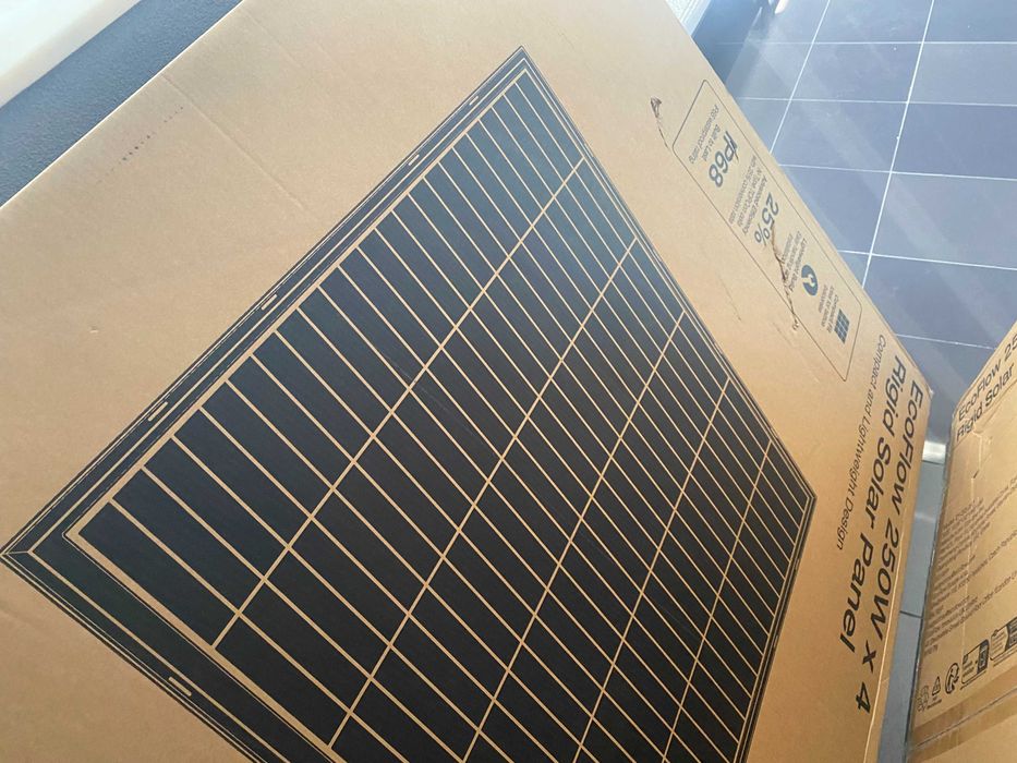 Painéis Solares EcoFlow 250W - Caixa 4 unidades (1000W) NOVOS SELADOS