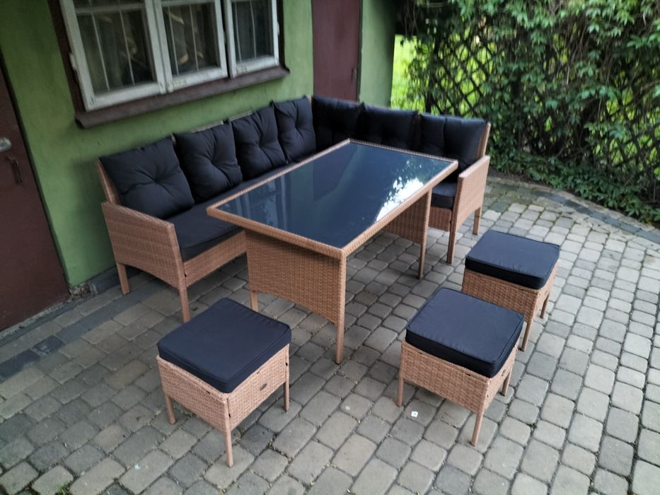 Zestaw mebli ogrodowych tarasowych narożny+stół i trzy pufki