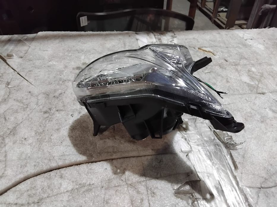 Фара передня Spark200r28