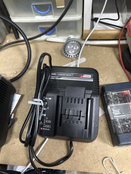Einhell Chargers Packed Without Batteries64586132618497122