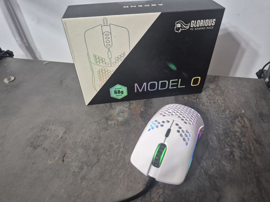 Myszka glorius model o