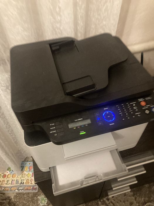 Лазерний принтер-БФП samsung clx-3305fn