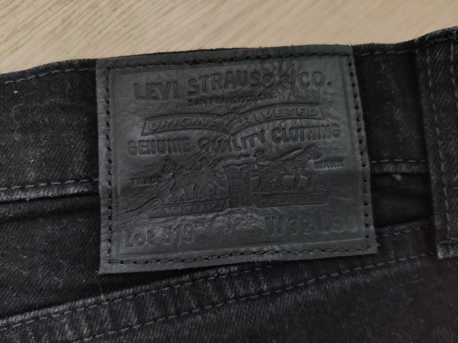 Чоловічі  чорні стрейчеві джинси левіс 30-32 р пояс 40-41 см Levis 519