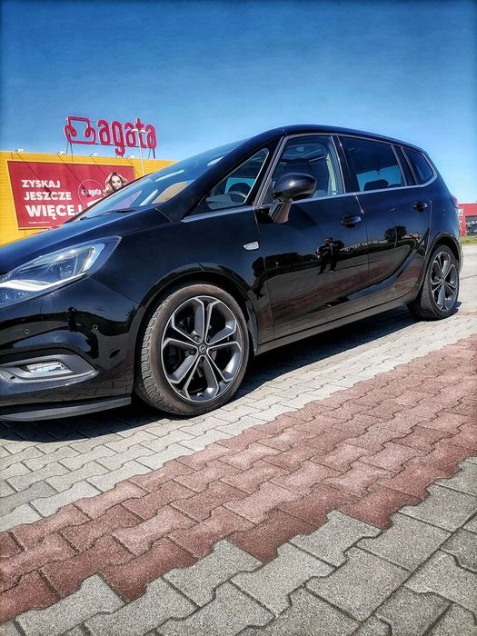 Opel Zafira ZAFIRA 2017 Automat • 7 osób • Bezwypadkowa • Bogata • Zadbana
