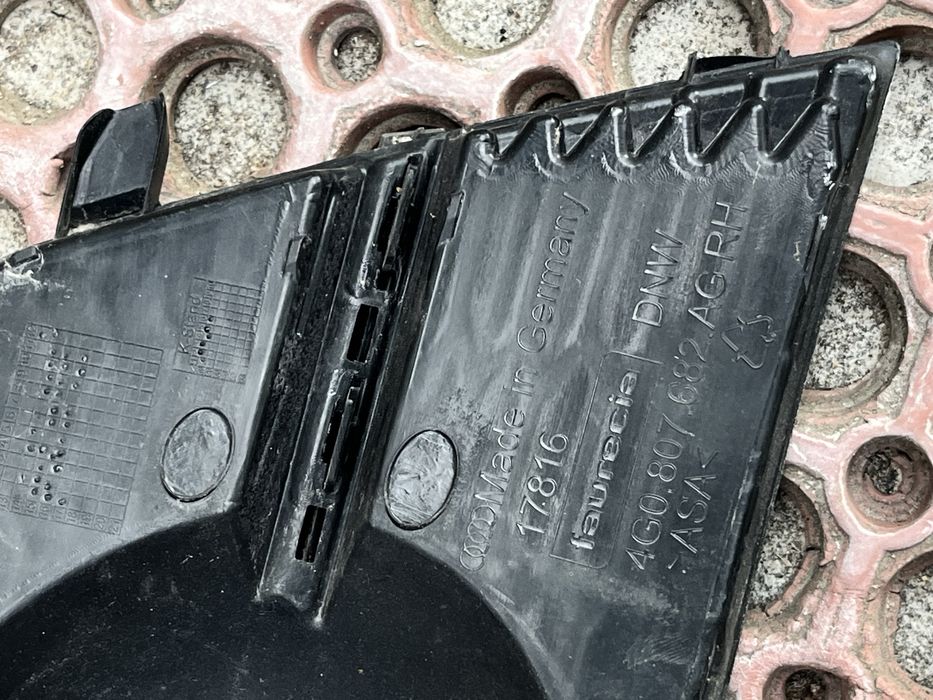 Prawa kratka zderzaka S-Line Audi A6 C7 4G LIFT 4G0807682AG