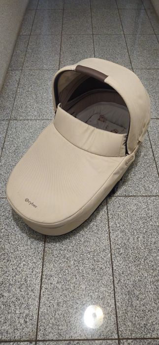 Sprzedam beżową gondolę cybex balios s lux 2025