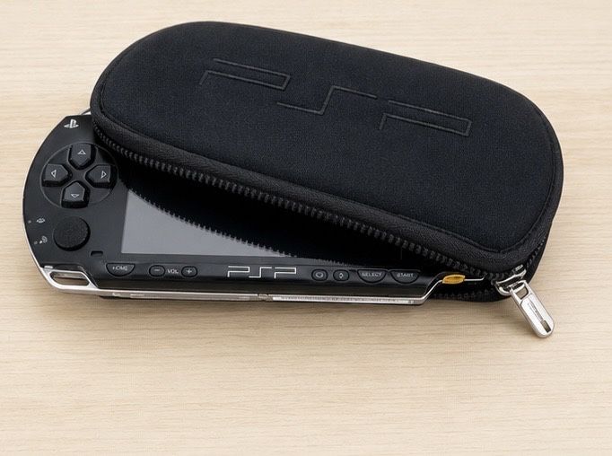 Psp “preta” com bolsa psp