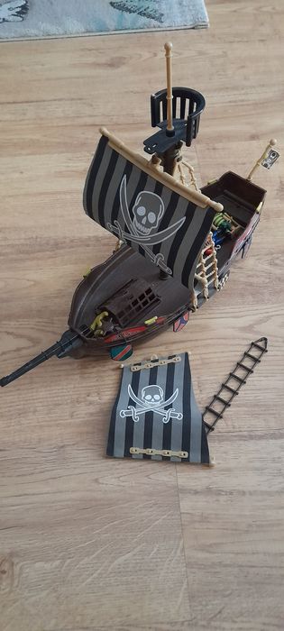 Statek piracki a'la playmobil
