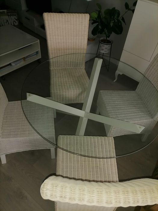 Table and Chairs Set64730297464449122