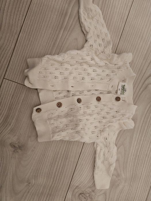 Sweterek i muślinowe ciuszki