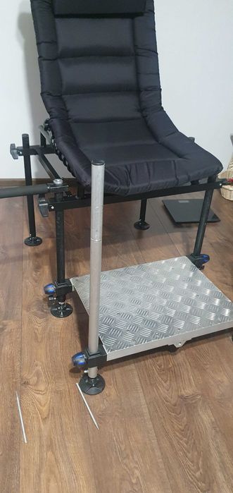 Фідерне крісло з педаною