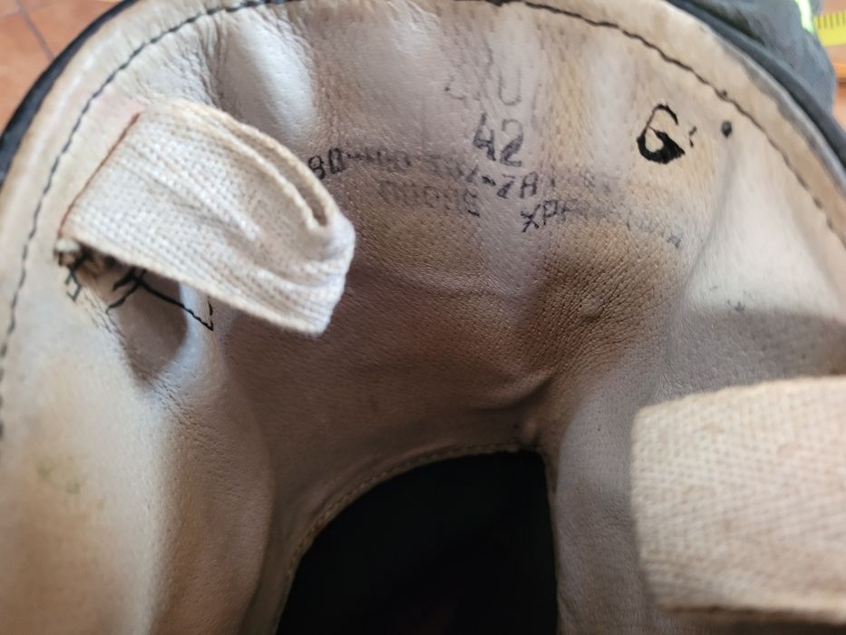 Buty skórzane, nowe,  męskie, mogą być  konne