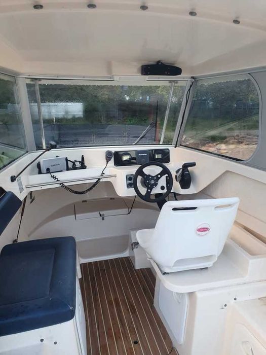 Crescent Salmon v23 Łódź kabinowa silnik Yamaha łódź morska trolling